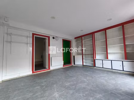 location bureaux et commerces à elbeuf (76500) : à louer / 30m² elbeuf