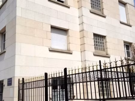 location meublée appartement 2 pièces 30 m² à pantin (93500)  950 €