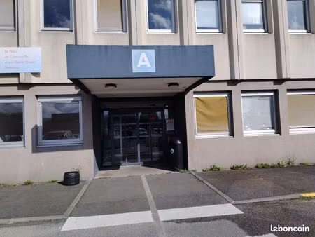 loue 2 bureau de 22 m2