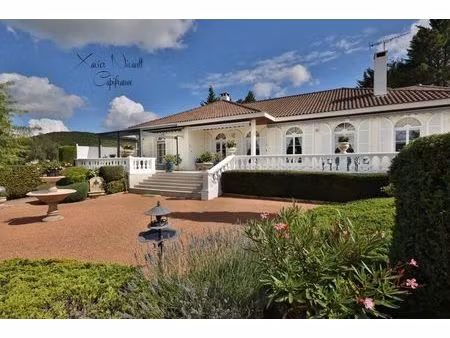 vente maison 6 pièces 238 m² la roche-vineuse (71960)