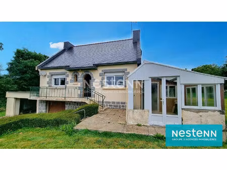 la harmoye  proche quintin  maison néo-bretonne sur sous sol-total  grand hangar d'environ