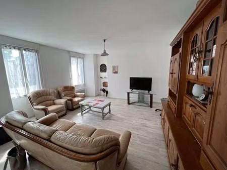 vente appartement 3 pièces à saint-méen-le-grand (35290) : à vendre 3 pièces / 71m² saint-