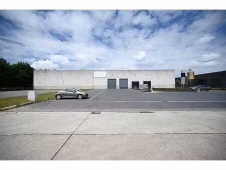 magazijn van 6.000 m² op een terrein van 10.137 m²