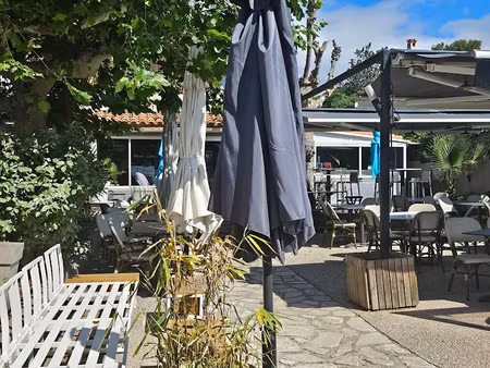 vente locaux professionnels 400 m² à la ciotat (13600)  370 000 €