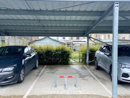 te huur staanplaats (carport) gelegen te kluisbergen (ruien)