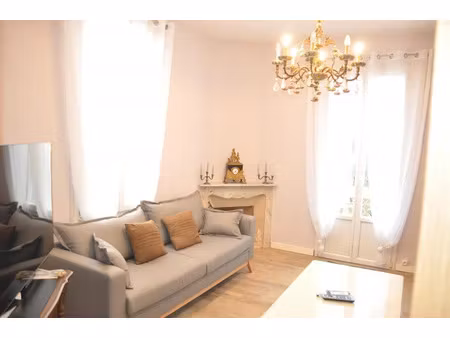location meublée maison 5 pièces 89 m² à nice (06000)  1 500 €