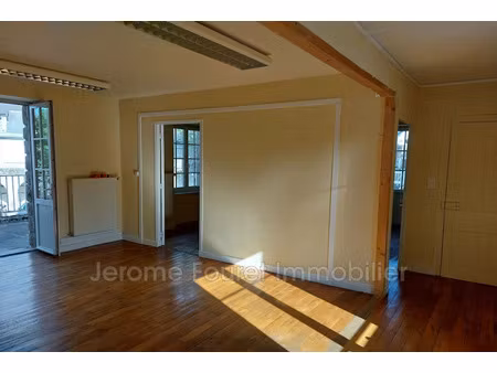 location locaux professionnels 47 m² à egletons (19300)  670 €