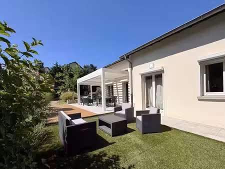 maison 8 pièces à villette-d’anthon
