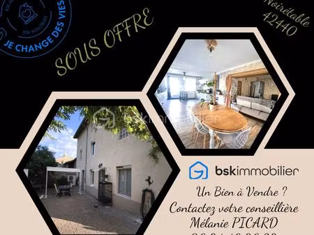 maison en pierre de 230 m² à noiretable