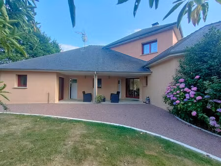 maison à vendre à saint-charles-la-forêt