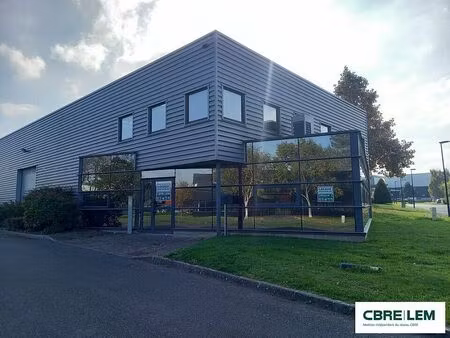 location local d'activités hérouville-saint-clair 653 m²