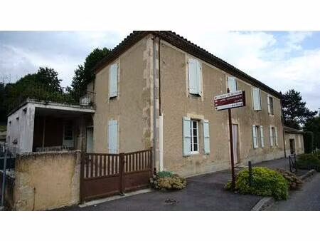 maison de village avec jardin arbore - 130m2