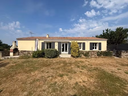vente maison 5 pièces 92 m² à brillac (16500)  150 500 €