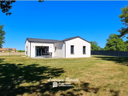 maison récente avec jardin 1500m²