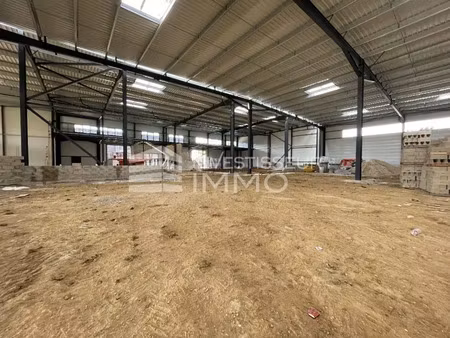 location local d'activités 1 816m² la queue-en-brie