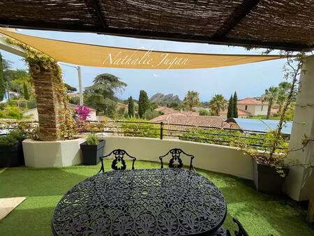 a vendre haut de villa la ciotat 3 pièces 93.5 m2 avec vue - terrasse