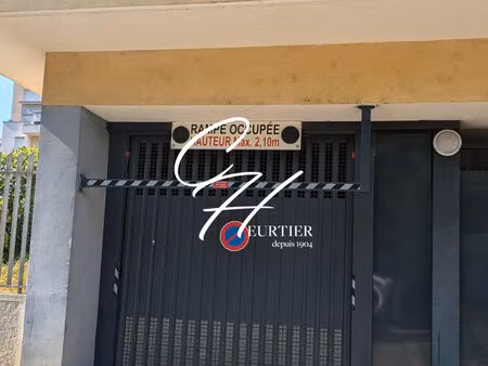 location parking 16m2 grenoble 38000 - 78 € - surface privée