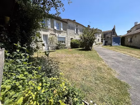 vente maison 8 pièces 213 m² à sireuil (16440)  345 000 €