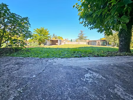 maison de 6 pieces-5 chambres garage terrain:695 m2