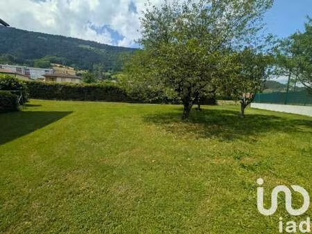 vente terrain à saint-pierre-d'allevard (38830) : à vendre / 690m² saint-pierre-d'allevard