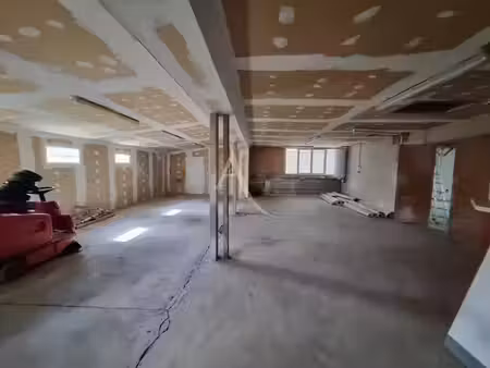 location locaux professionnels 0 pièces 192 m² à romorantin-lanthenay (41200)  900 €