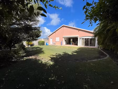 vente maison 5 pièces 190 m² à le moule (97160)  465 000 €