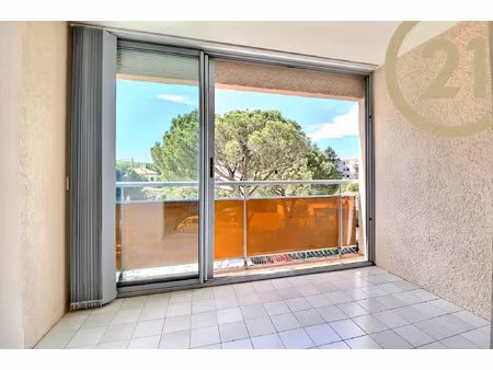 vente en exclusivite - frejus plage - studio de 20m2 avec ga
