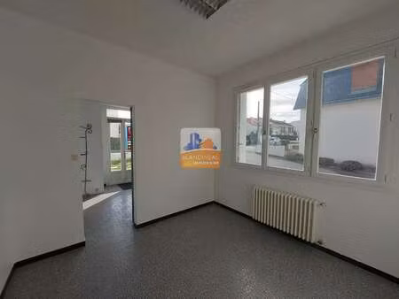 location bureaux et commerces à bouguenais (44340) : à louer / 55m² bouguenais