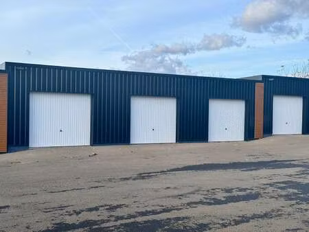 location bureaux et commerces à pleyben (29190) : à louer / 30m² pleyben