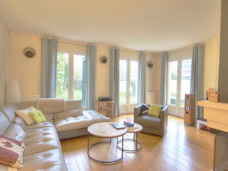 maison chatou 6 pièce(s) 150.87 m2