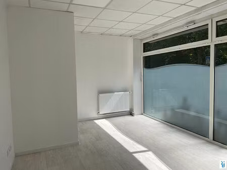 pole santé 17 m2 - bureau 5