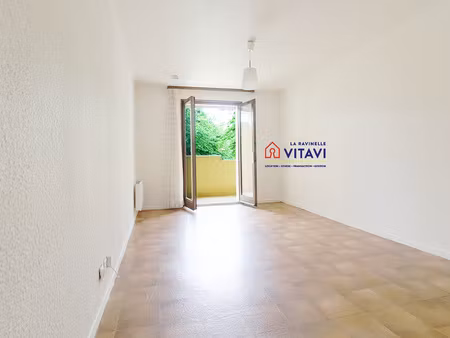 vandoeuvre proche fac de medecine f1 de 21 m2 avec emplaceme