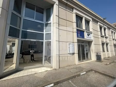 location bureau 588 m² à villeurbanne (69100)