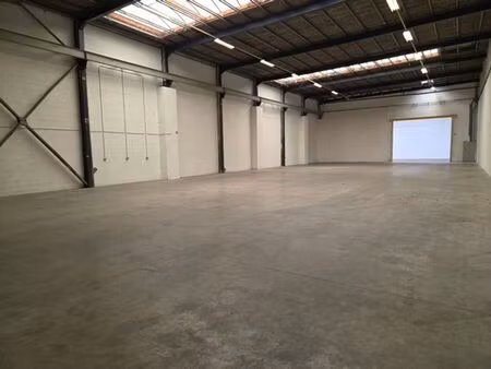 entrepôt de 640 m² à louer – awans