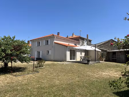vente maison 5 pièces 149 m² saint-martin-lars-en-sainte-hermine (85210)