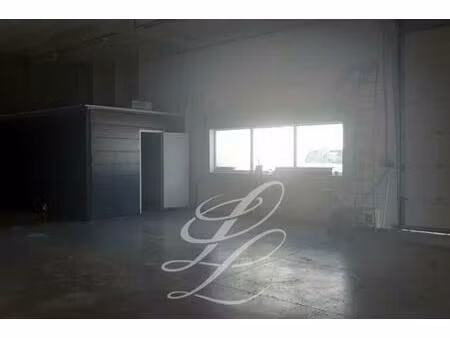 location - local d'activite 165 m2 la riche