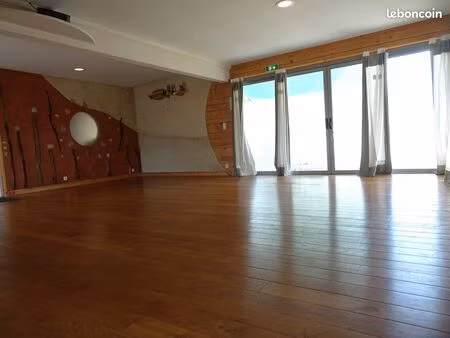 location espace professionnel 53m2 a la journee