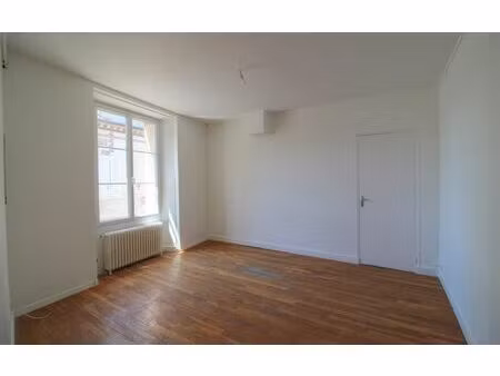 location appartement  64.79 m² t-3 à châtillon-coligny  450 €
