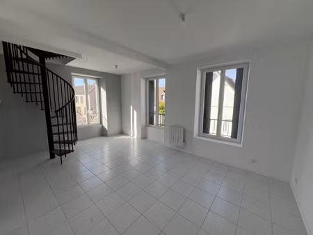 magnifique duplex refait à neuf en plein coeur de village