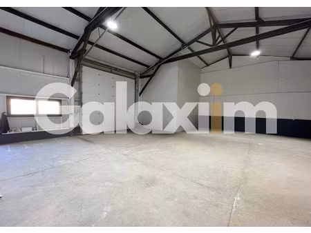 location locaux professionnels 2 pièces 250 m² à saint-armel (35230)  1 800 €