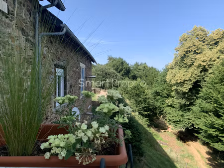 maison en pierre 6 pièces 3 chambres 130 m2 et dépendances