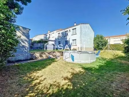 maison familiale  jardin clos  volumes lumineux