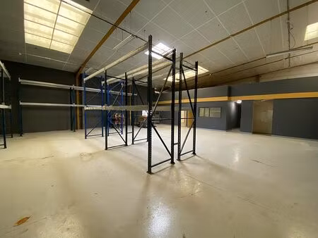 location local d'activités st maximin 750 m²