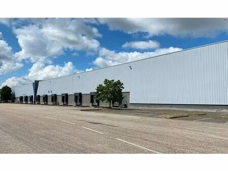 location entrepôt / local d'activités st quentin fallavier 18 020 m²