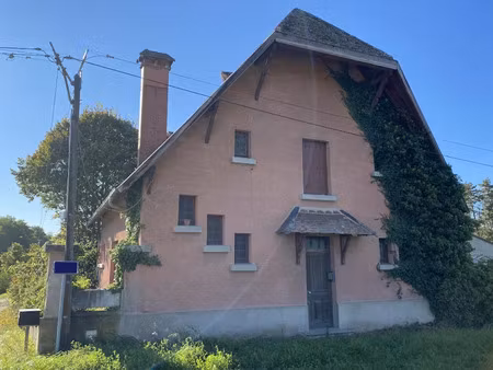 vente maison 7 pièces 167 m² à charenton-du-cher (18210)  81 000 €