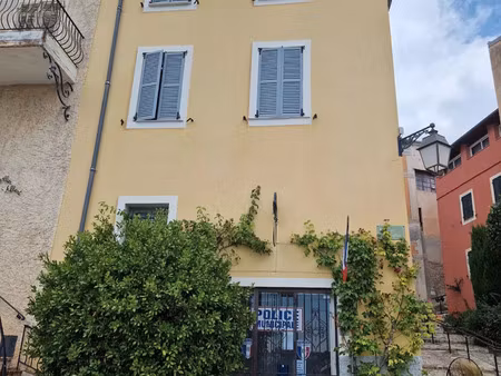 location commerce 3 pièces 59 m² à falicon (06950)