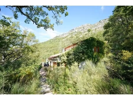 maison de luxe à vendre à gréolières