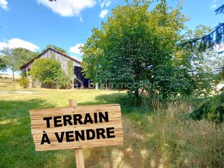 terrain de 4 300 m² à bougainville