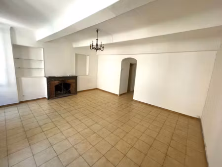 vente maison 5 pièces 161 m² à montfort-sur-argens (83570)  260 000 €