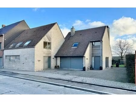 surface commerciale à vendre à waregemstraat 196 deerlijk (rbt90963)